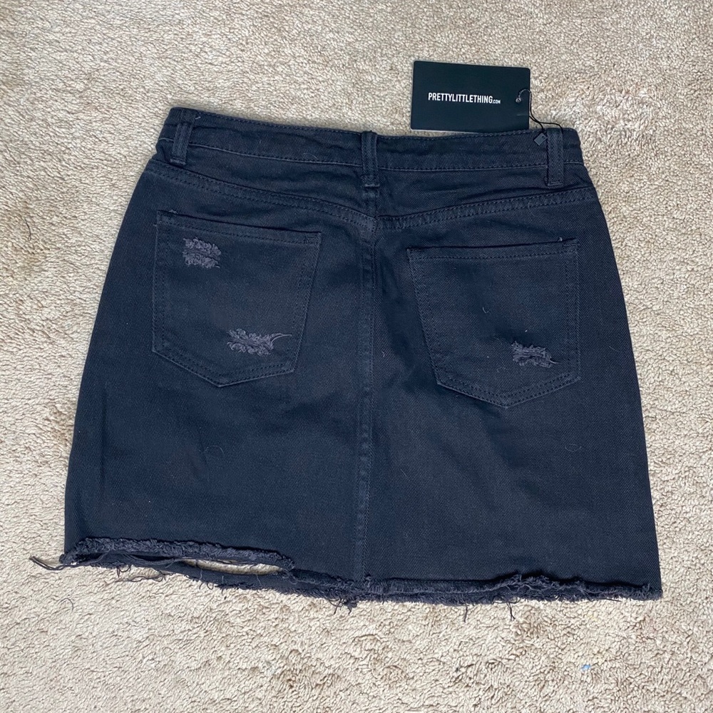 Black denim skirt - Picture 2 of 3